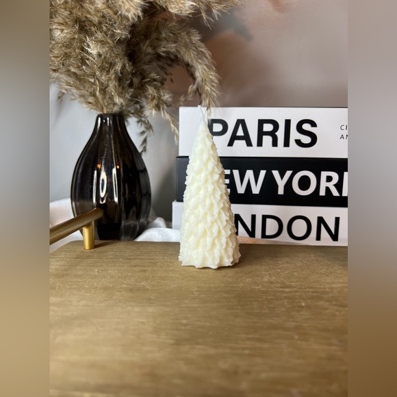 White Christmas Tree Candle Set - Picture 4 of 5